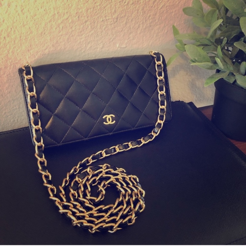 Authentic Lambskin Quilted Chanel WOC Revamp 🖤